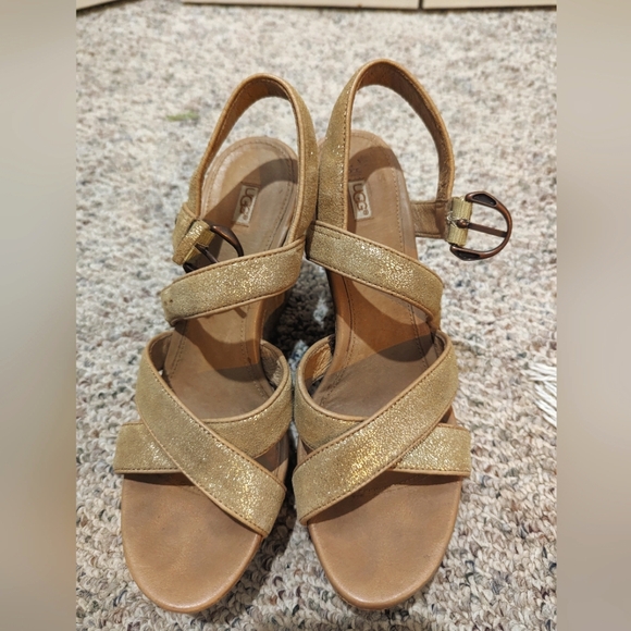 Ugg gold tan leather wedge platform ankle strap sandals 8.5 - Picture 8 of 8
